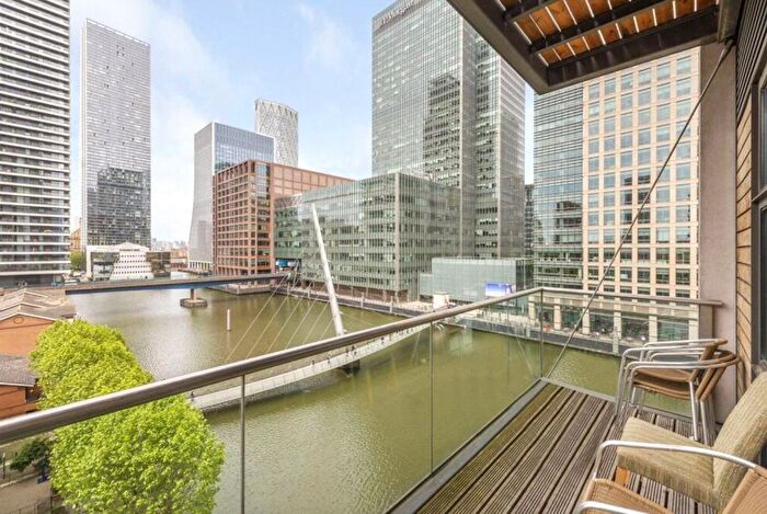 2 Bedroom Flat To Rent In Discovery Dock Apartments West, South Quay Square, London, E14