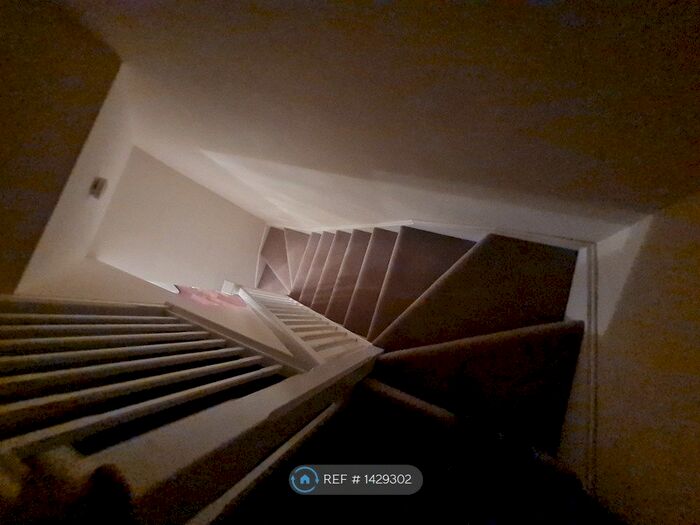 3 Bedroom Semi-Detached House To Rent In Bishops Close, Birmingham, B23