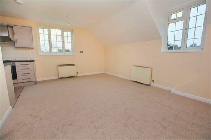 2 Bedroom Flat To Rent In High Street, Chalfont St Giles, Chalfont St Giles, HP8