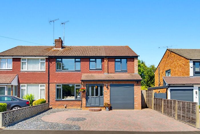 5 Bedroom Semi-Detached House For Sale In Fletcher Road, Ottershaw, KT16