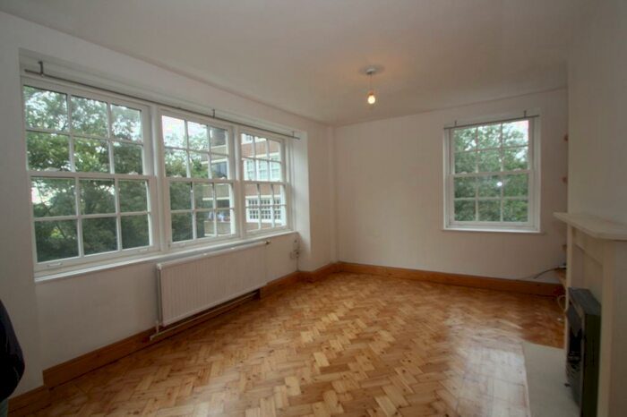 4 Bedroom Flat To Rent In Wavell House, Hillcrest, Highgate, N6