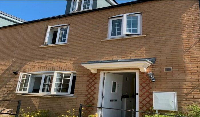 4 Bedroom End Of Terrace House To Rent In Epson Way, Bicester, OX26