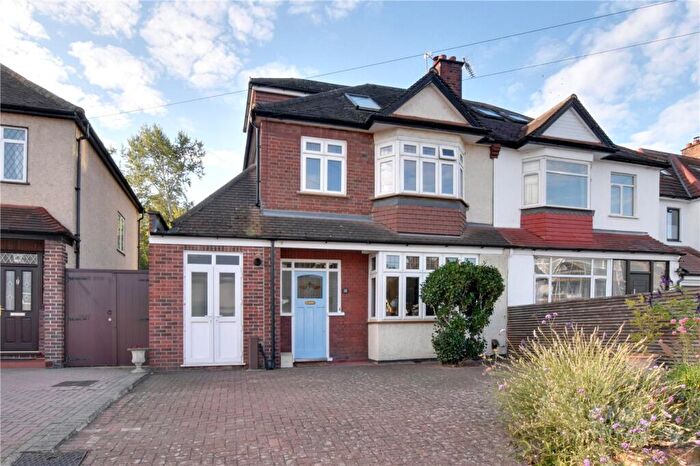 4 Bedroom Semi-Detached House For Sale In Woodyates Road, Lee, London, SE12