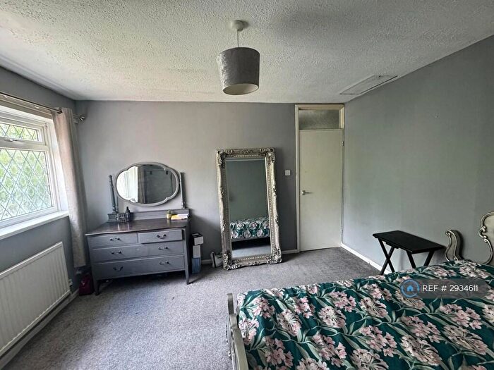 3 Bedroom Terraced House To Rent In Derwent Close, Manchester, M45