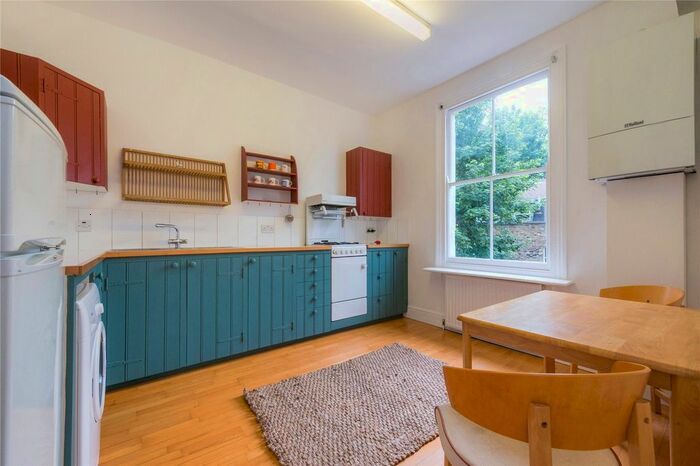 2 Bedroom Maisonette To Rent In Mildmay Grove North, London, N1