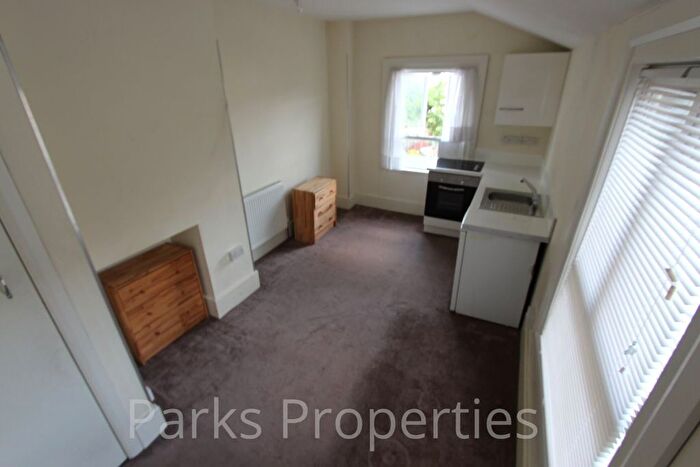 Studio To Rent In Elsden Road, Bruce Grove, N17