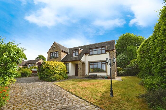 4 Bedroom Detached House For Sale In Eaton Hill, Baslow, Bakewell, DE45
