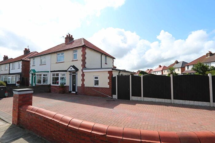 3 Bedroom Semi-Detached House For Sale In Grantham Road, Birkdale, Southport, PR8
