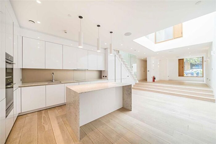 3 Bedroom Property To Rent In Rodmarton Street, London, W1U