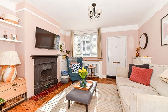 2 Bedroom Terraced House For Sale In Howland Road, Marden, Tonbridge, Kent, TN12