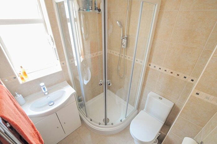 3 Bedroom Bungalow For Sale In Fernway Close, Wimborne, BH21