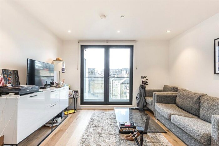 1 Bedroom Apartment To Rent In Dock Street, London, E1
