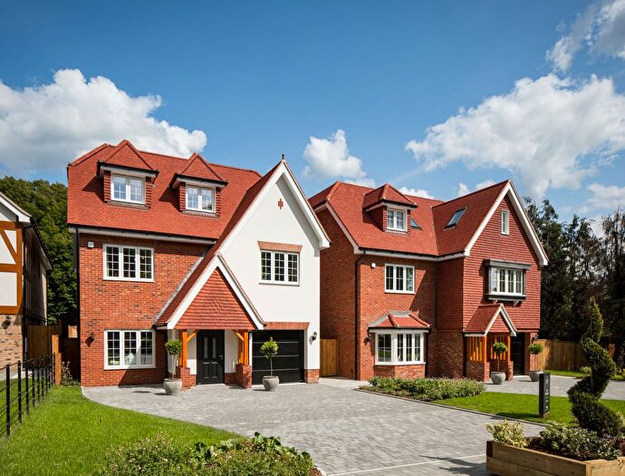 4 Bedroom Detached House For Sale In Kings Green, Hall Lane, Upminster, RM14