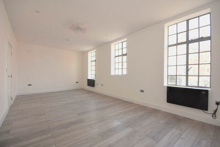 2 Bedroom Apartment To Rent In High Street, Braintree, CM7