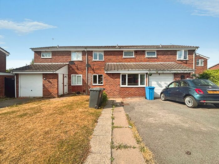 4 Bedroom Terraced House For Sale In Sandown Drive, Perton, Wolverhampton, Staffordshire, WV6