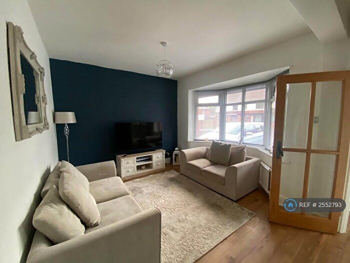 5 Bedroom Semi-Detached House To Rent In Mulgrave Road, Worsley, Manchester, M28