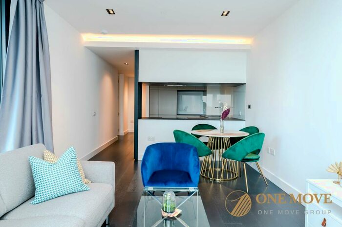 2 Bedroom Flat To Rent In Marsh Wall, Amory Tower, E14