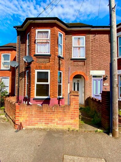 Studio To Rent In West Parade, Dunstable, LU6