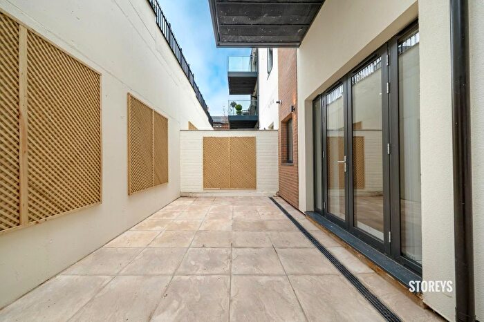 1 Bedroom Flat To Rent In Akeman Honours, Akeman Street, Tring, HP23