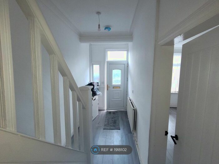 3 Bedroom Terraced House To Rent In Acanthus Road, Liverpool, L13