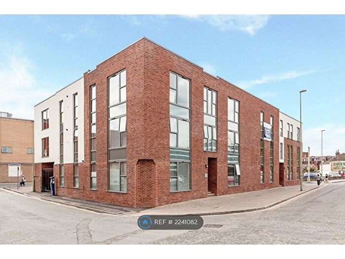 2 Bedroom Flat To Rent In Station Road, Gloucester, GL1