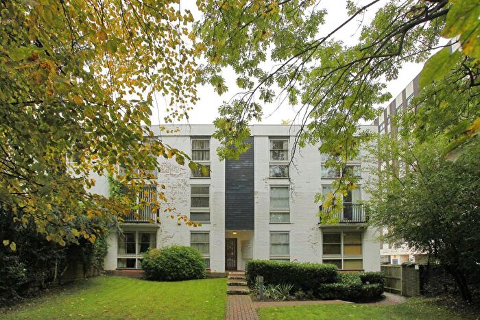 1 Bedroom Flat To Rent In Chalcot Lodge, Belsize Park, London, NW3