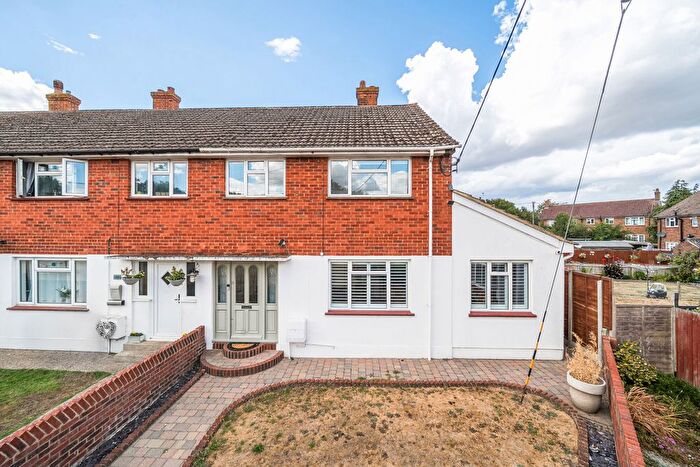 3 Bedroom End Terrace House For Sale In Woodmount, Crockenhill, Swanley, BR8