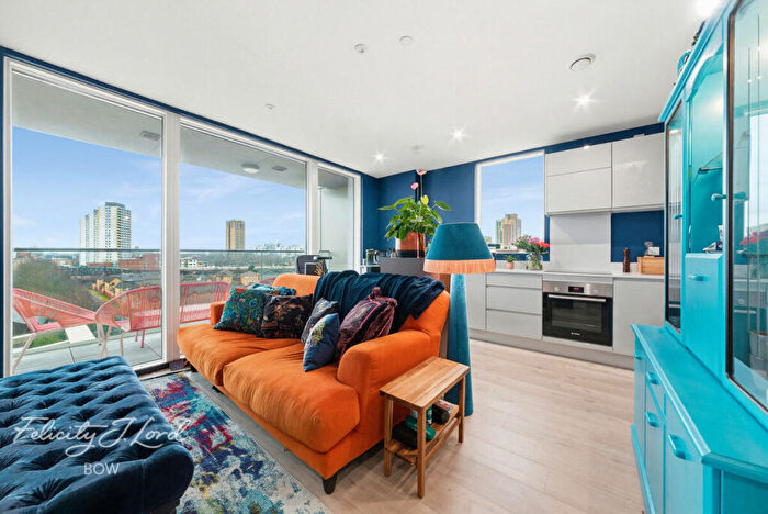 2 Bedroom Apartment For Sale In Corsican Square, London, E3