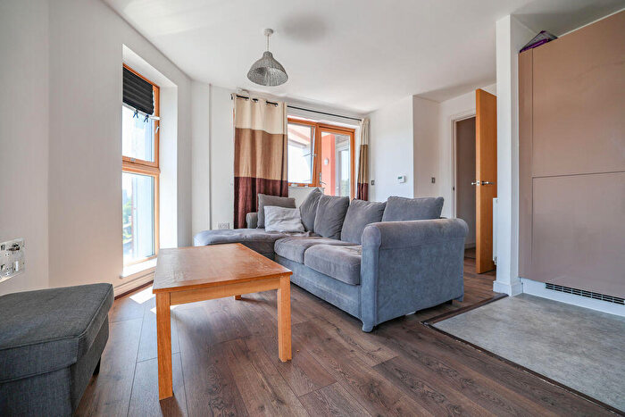 2 Bedroom Flat For Sale In Broad Weir, Bristol, BS1
