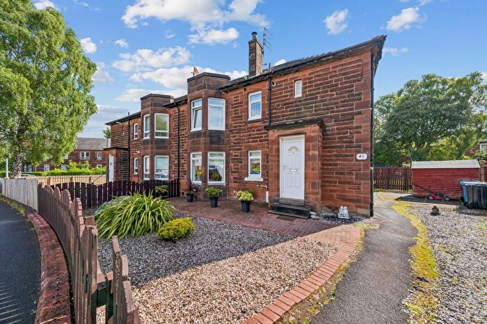 3 Bedroom Flat For Sale In Lora Drive, Bellahouston, Glasgow, G52