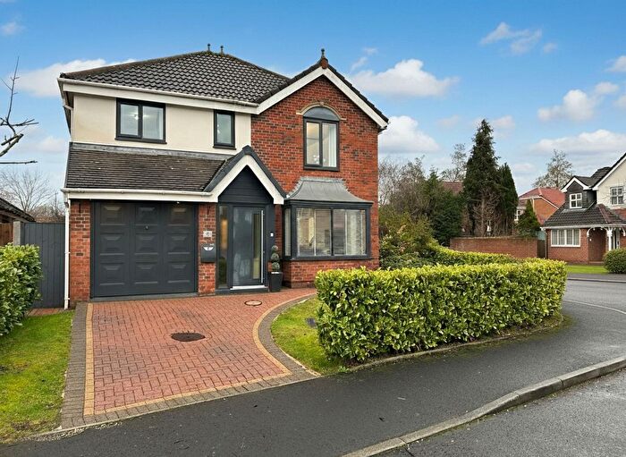 4 Bedroom Detached House For Sale In Reedley Drive, Worsley, M28