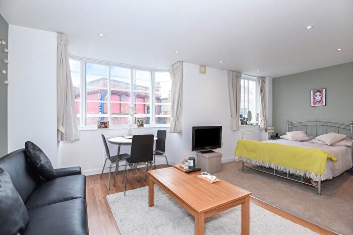 Studio To Rent In Red Lion Street, Richmond, TW9