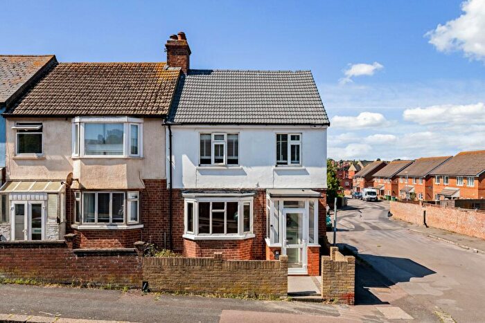 3 Bedroom End Of Terrace House For Sale In Dawson Road, Folkestone, CT19