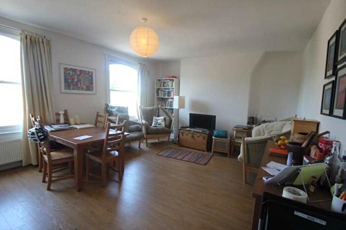 3 Bedroom Flat To Rent In Beresford Road, London, N5