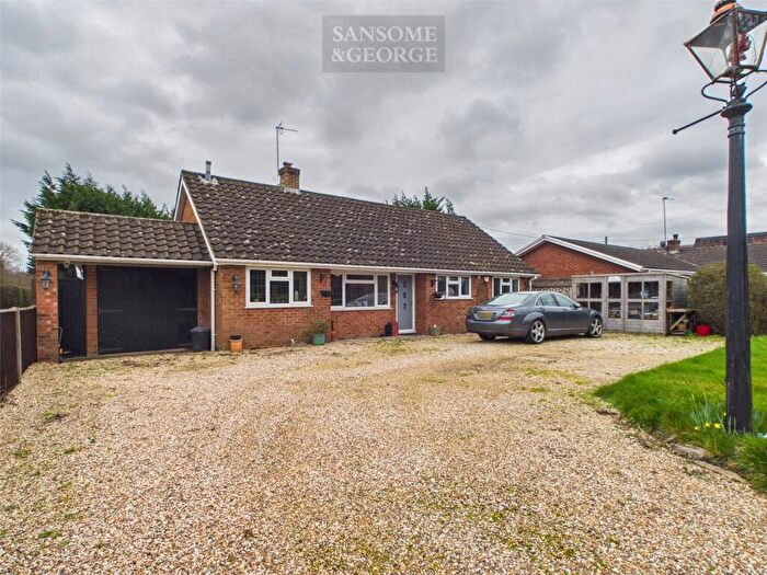 3 Bedroom Bungalow For Sale In Bath Road, Padworth, Reading, Berkshire, RG7