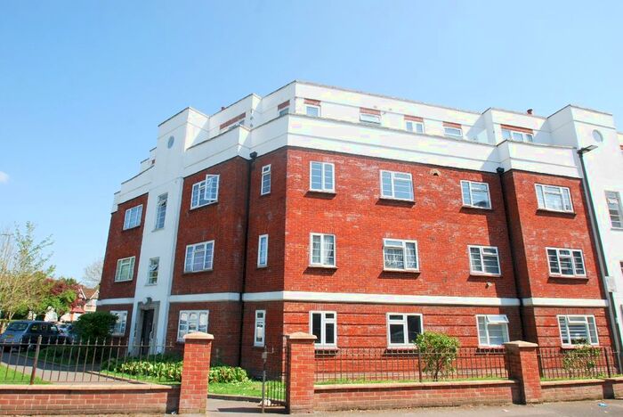 2 Bedroom Flat To Rent In Hale Lane, London, NW7