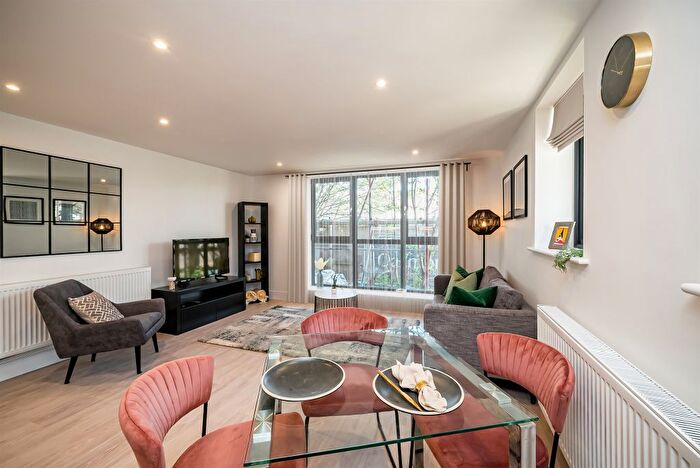 1 Bedroom Flat For Sale In New Street, Aylesbury, HP20