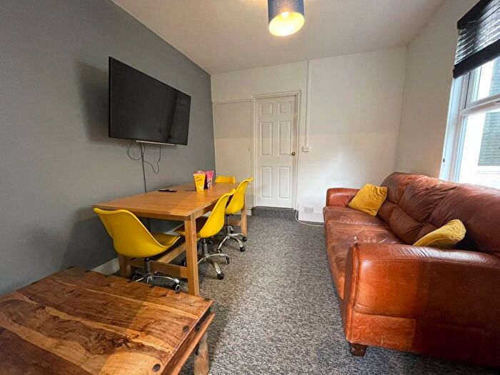 5 Bedroom Terraced House To Rent In Whippingham Road, Brighton, BN2