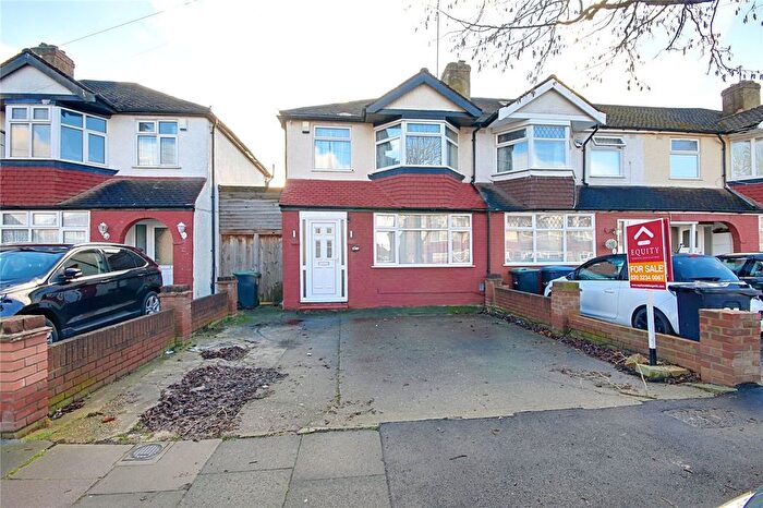 3 Bedroom End Terrace House For Sale In Forest Road, Enfield, EN3