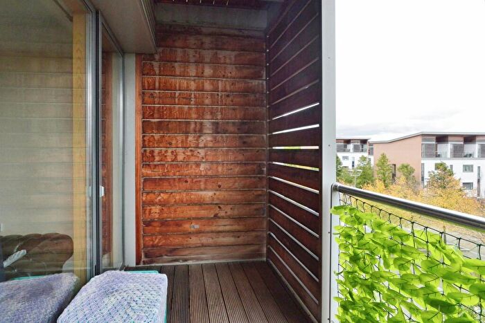 1 Bedroom Apartment For Sale In South Row, Milton Keynes, MK9