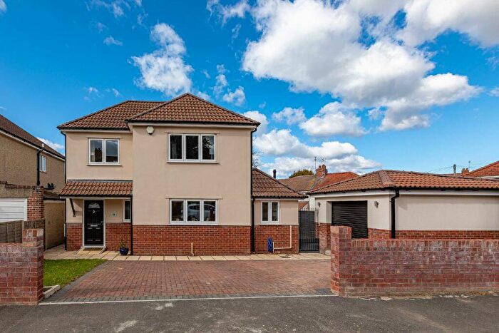3 Bedroom Detached House For Sale In Dunkeld Avenue, Filton Park, Bristol, Gloucestershire, BS34