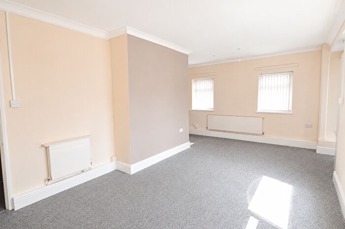 3 Bedroom Maisonette To Rent In A Wootton Road, Grimsby, DN33