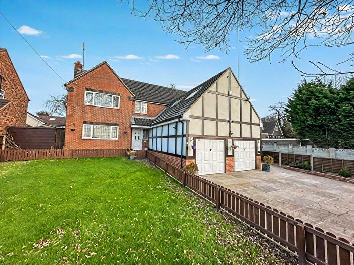 5 Bedroom Detached House For Sale In Hillside, Byram, Knottingley, WF11