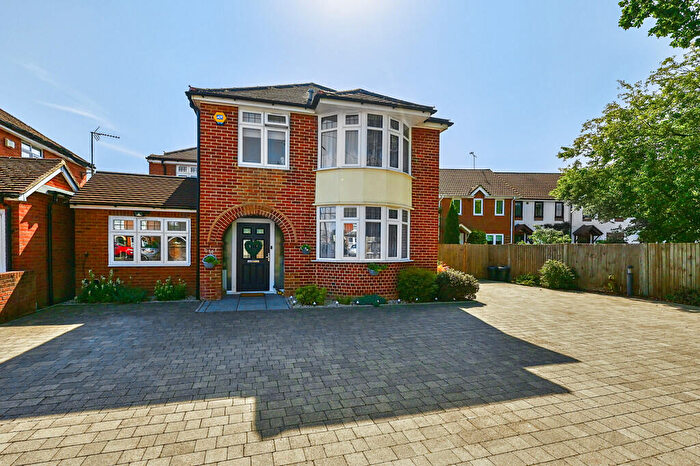 4 Bedroom Detached House For Sale In Yorktown Road, College Town, Sandhurst, GU47