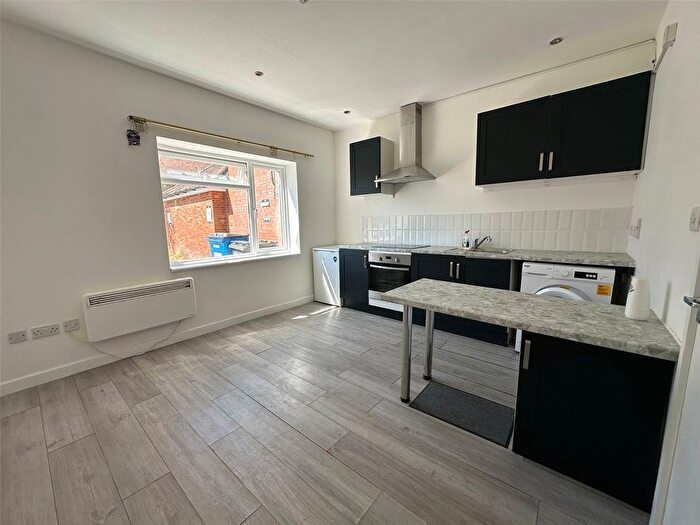 1 Bedroom Flat To Rent In Watersky House, Reading Road South, Fleet, GU52