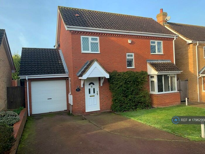 3 Bedroom Detached House To Rent In Quenby Way, Bromham, Bedford, MK43