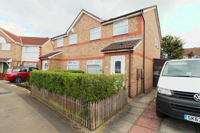 3 Bedroom Semi-Detached House To Rent In Glentworth Avenue, Middlesbrough, TS3