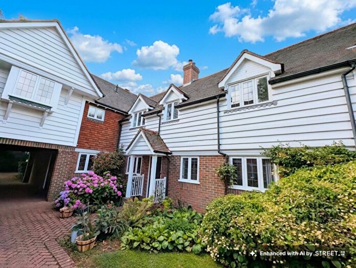 2 Bedroom Apartment To Rent In Hurst Road, Horsham, RH12