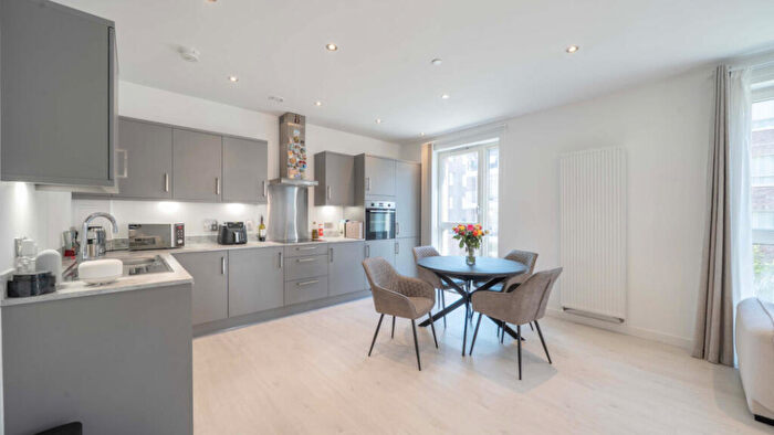2 Bedroom Flat For Sale In Frogley Park, Barking, IG11