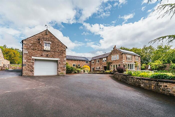 6 Bedroom Detached House For Sale In Castleton Road, Hathersage, Hope Valley, S32